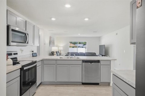 House in Palm Coast, Florida 3 bedrooms, 144.18 sq.m. № 2232492 - photo 15