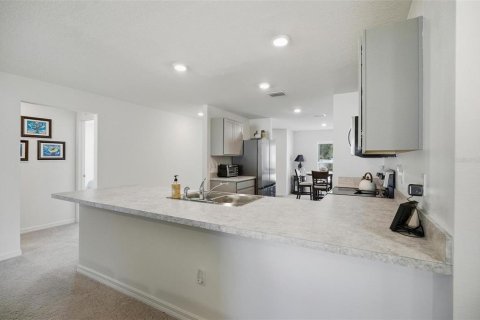 House in Palm Coast, Florida 3 bedrooms, 144.18 sq.m. № 2232492 - photo 13