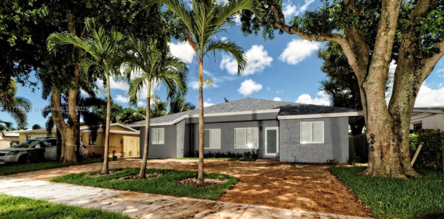 House in Dania Beach, Florida 6 bedrooms, 200.67 sq.m. № 1868278