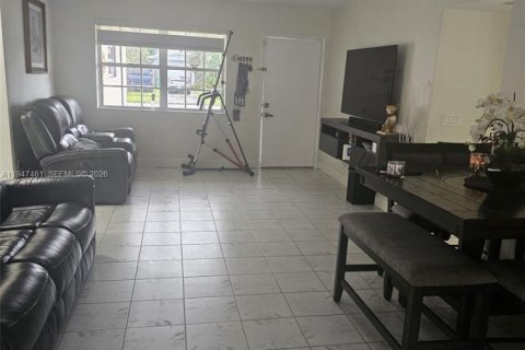 Villa ou maison à Cutler Bay, Floride 3 chambres, 125.6 m2 № 2089147