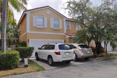 Casa en alquiler en Hollywood, Florida, 3 dormitorios, 190.08 m2 № 2019800 - foto 6