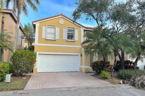 Casa en alquiler en Hollywood, Florida, 3 dormitorios, 190.08 m2 № 2019800 - foto 2