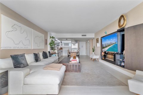 Condo in Miami Beach, Florida, 1 bedroom  № 2009723 - photo 7