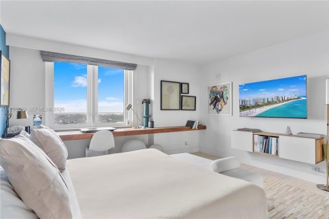 Condo in Miami Beach, Florida, 1 bedroom  № 2009723 - photo 23