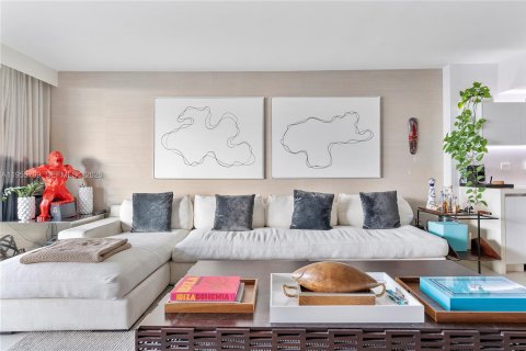 Condo in Miami Beach, Florida, 1 bedroom  № 2009723 - photo 6