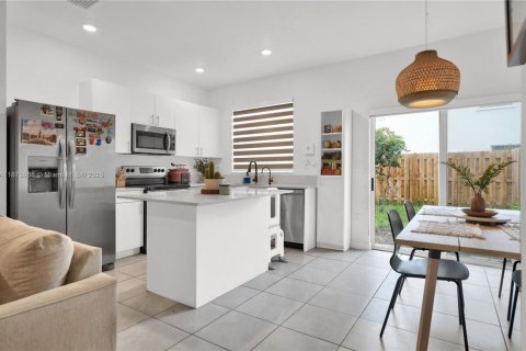 Adosado en venta en Homestead, Florida, 3 dormitorios, 123.37 m2 № 1980830 - foto 7