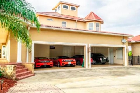 House in Thonotosassa, Florida 6 bedrooms, 979.28 sq.m. № 2102956 - photo 14