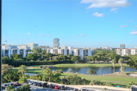 Купить кондоминиум в Авентура, Флорида 1 комната, 121.98м2, № 1692741 - фото 7