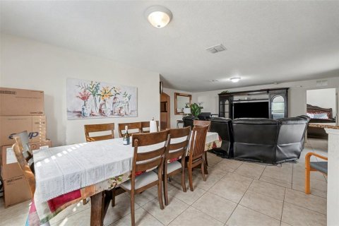 House in Lakeland, Florida 3 bedrooms, 149.48 sq.m. № 2094090 - photo 9