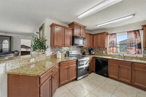 House in Lakeland, Florida 3 bedrooms, 149.48 sq.m. № 2094090 - photo 12