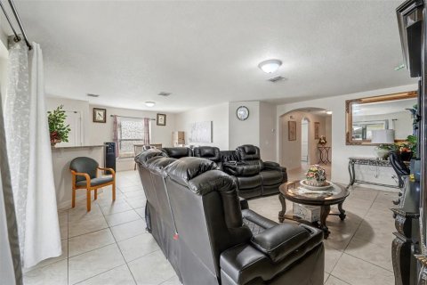 House in Lakeland, Florida 3 bedrooms, 149.48 sq.m. № 2094090 - photo 8
