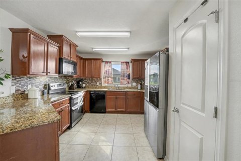 House in Lakeland, Florida 3 bedrooms, 149.48 sq.m. № 2094090 - photo 11