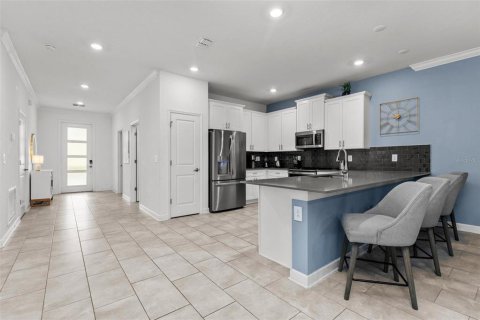 Casa en venta en Kissimmee, Florida, 9 dormitorios, 371.05 m2 № 961103 - foto 17