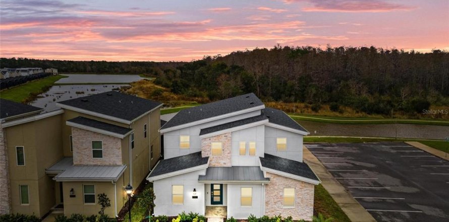Casa en STOREY LAKE en Kissimmee, Florida 9 dormitorios, 371.05 m2 № 961103