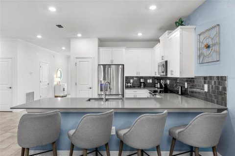 Casa en venta en Kissimmee, Florida, 9 dormitorios, 371.05 m2 № 961103 - foto 20