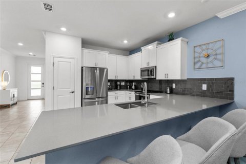 Casa en venta en Kissimmee, Florida, 9 dormitorios, 371.05 m2 № 961103 - foto 19