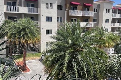 Снять в аренду кондоминиум в Катлер-Бей, Флорида 2 спальни, 75.16м2, № 2003810 - фото 18