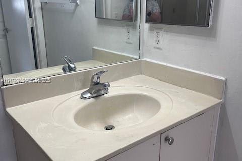 Снять в аренду кондоминиум в Катлер-Бей, Флорида 2 спальни, 75.16м2, № 2003810 - фото 14