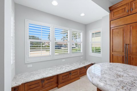 Villa ou maison à vendre à Sarasota, Floride: 3 chambres, 242.01 m2 № 2330240 - photo 9