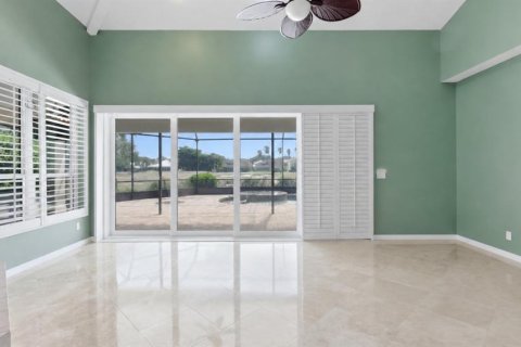 Villa ou maison à vendre à Sarasota, Floride: 3 chambres, 242.01 m2 № 2330240 - photo 15
