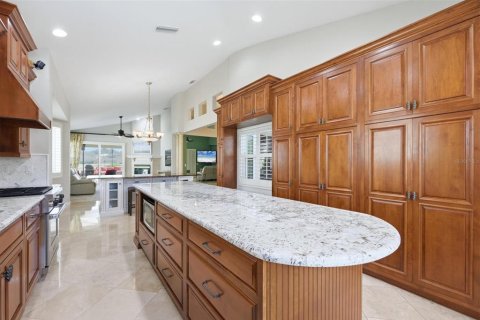 Villa ou maison à vendre à Sarasota, Floride: 3 chambres, 242.01 m2 № 2330240 - photo 8