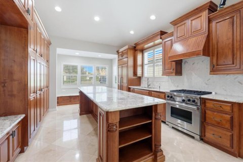 Villa ou maison à vendre à Sarasota, Floride: 3 chambres, 242.01 m2 № 2330240 - photo 6