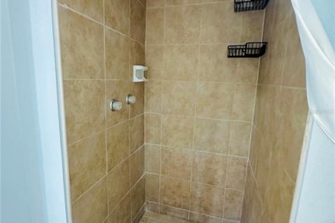 Villa ou maison à louer à Tampa, Floride: 2 chambres, 108.32 m2 № 1904379 - photo 3