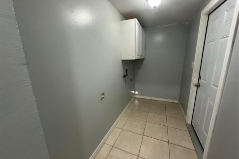 Villa ou maison à louer à Tampa, Floride: 2 chambres, 108.32 m2 № 1904379 - photo 9