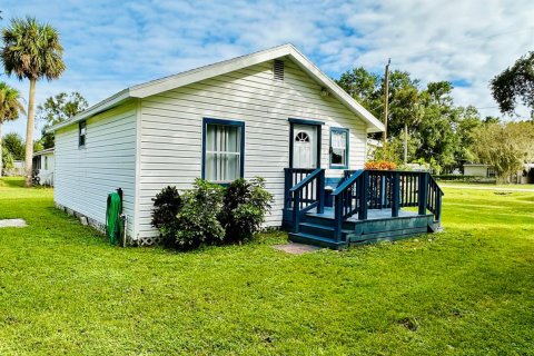 House in Okeechobee, Florida 2 bedrooms, 57.69 sq.m. № 2182711 - photo 4