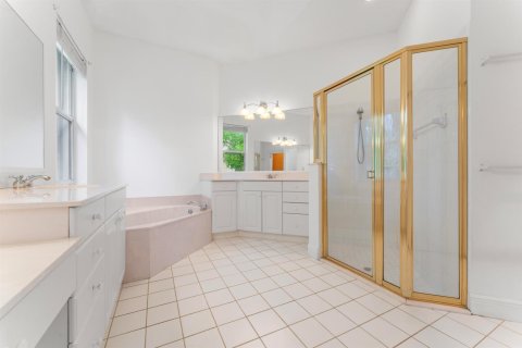 Купить виллу или дом в Стьюарт, Флорида 10 комнат, 242.2м2, № 2087237 - фото 24