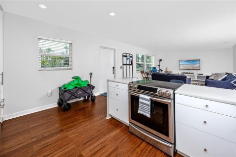 Condominio en venta en Saint Petersburg, Florida, 2 dormitorios, 80.82 m2 № 1794990 - foto 15