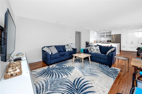 Condominio en venta en Saint Petersburg, Florida, 2 dormitorios, 80.82 m2 № 1794990 - foto 3