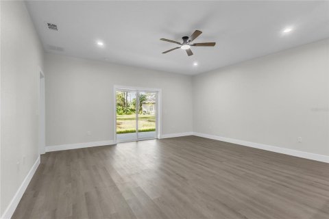 Commercial property in Palm Coast, Florida 12 bedrooms, 240.25 sq.m. № 2147563 - photo 8
