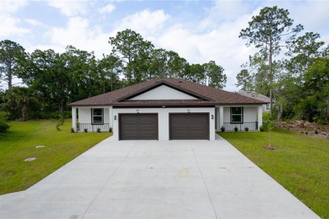 Commercial property in Palm Coast, Florida 12 bedrooms, 240.25 sq.m. № 2147563
