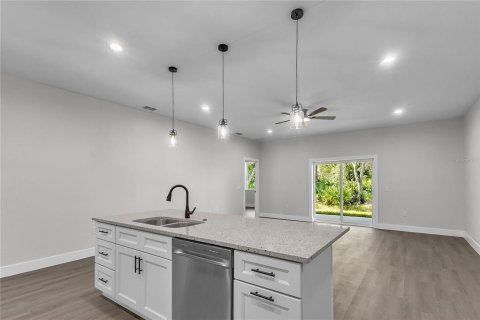 Commercial property in Palm Coast, Florida 12 bedrooms, 240.25 sq.m. № 2147563 - photo 5