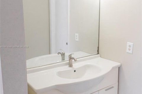 Copropriété à louer à Miami, Floride: 2 chambres, 97.55 m2 № 2032332 - photo 26