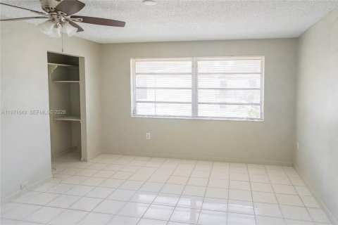 Copropriété à louer à Miami, Floride: 2 chambres, 97.55 m2 № 2032332 - photo 23