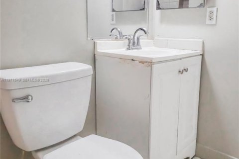 Copropriété à louer à Miami, Floride: 2 chambres, 97.55 m2 № 2032332 - photo 14