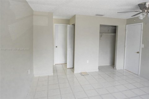Copropriété à louer à Miami, Floride: 2 chambres, 97.55 m2 № 2032332 - photo 24