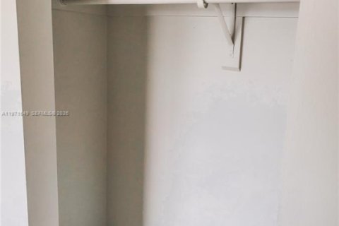 Copropriété à louer à Miami, Floride: 2 chambres, 97.55 m2 № 2032332 - photo 6