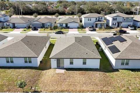 Villa ou maison à vendre à Haines City, Floride: 3 chambres, 161.09 m2 № 2305031 - photo 13