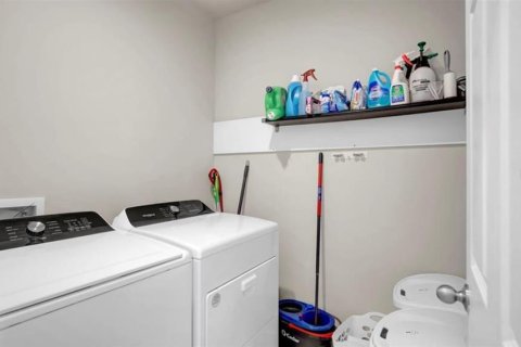 Villa ou maison à vendre à Haines City, Floride: 3 chambres, 161.09 m2 № 2305031 - photo 7