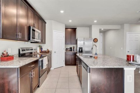 Villa ou maison à vendre à Haines City, Floride: 3 chambres, 161.09 m2 № 2305031 - photo 3