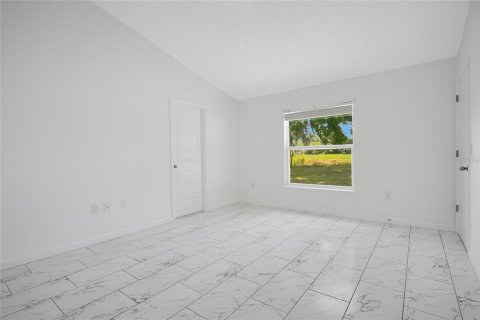 House in Auburndale, Florida 3 bedrooms, 167.04 sq.m. № 1844800 - photo 14