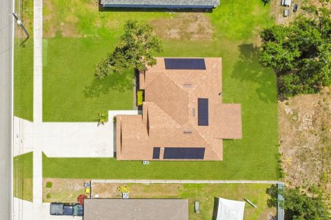 House in Auburndale, Florida 3 bedrooms, 167.04 sq.m. № 1844800 - photo 2