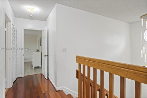 House in Pembroke Pines, Florida 4 bedrooms, 196.4 sq.m. № 2083104 - photo 22