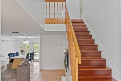House in Pembroke Pines, Florida 4 bedrooms, 196.4 sq.m. № 2083104 - photo 20