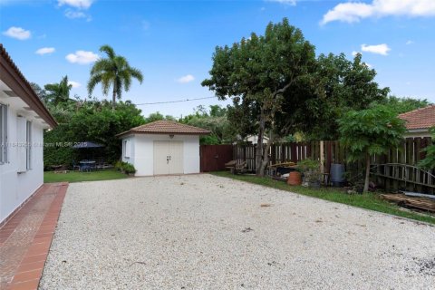House in Homestead, Florida 4 bedrooms, 225.94 sq.m. № 1839291 - photo 25