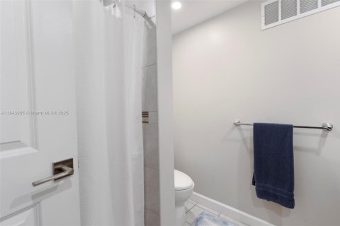 House in Homestead, Florida 4 bedrooms, 225.94 sq.m. № 1839291 - photo 19