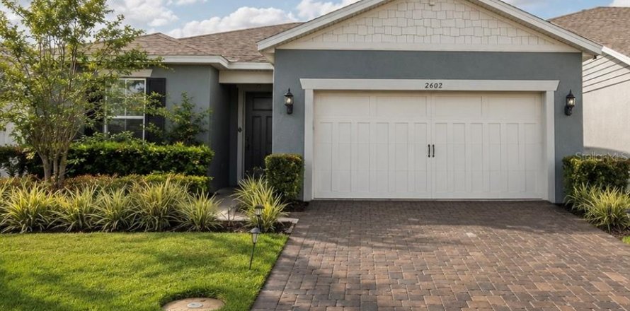 House in Kissimmee, Florida 3 bedrooms, 189.61 sq.m. № 2230274